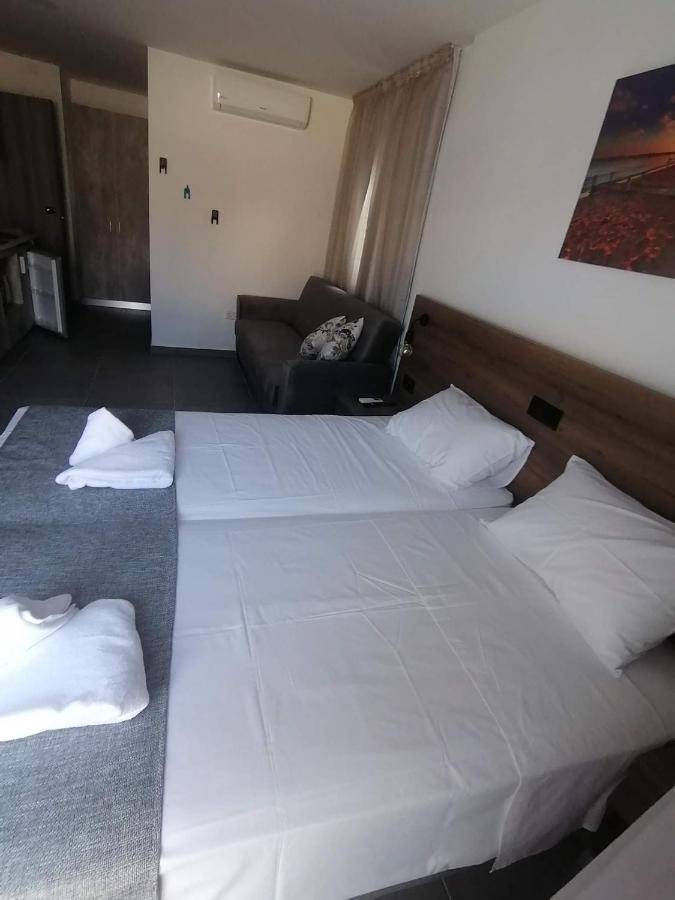 Ellenapa Apts & Studios Ayia Napa Ngoại thất bức ảnh